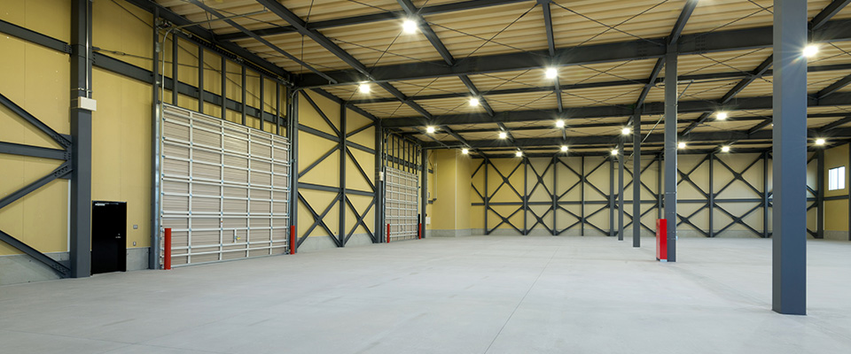 髙木運輸倉庫外観